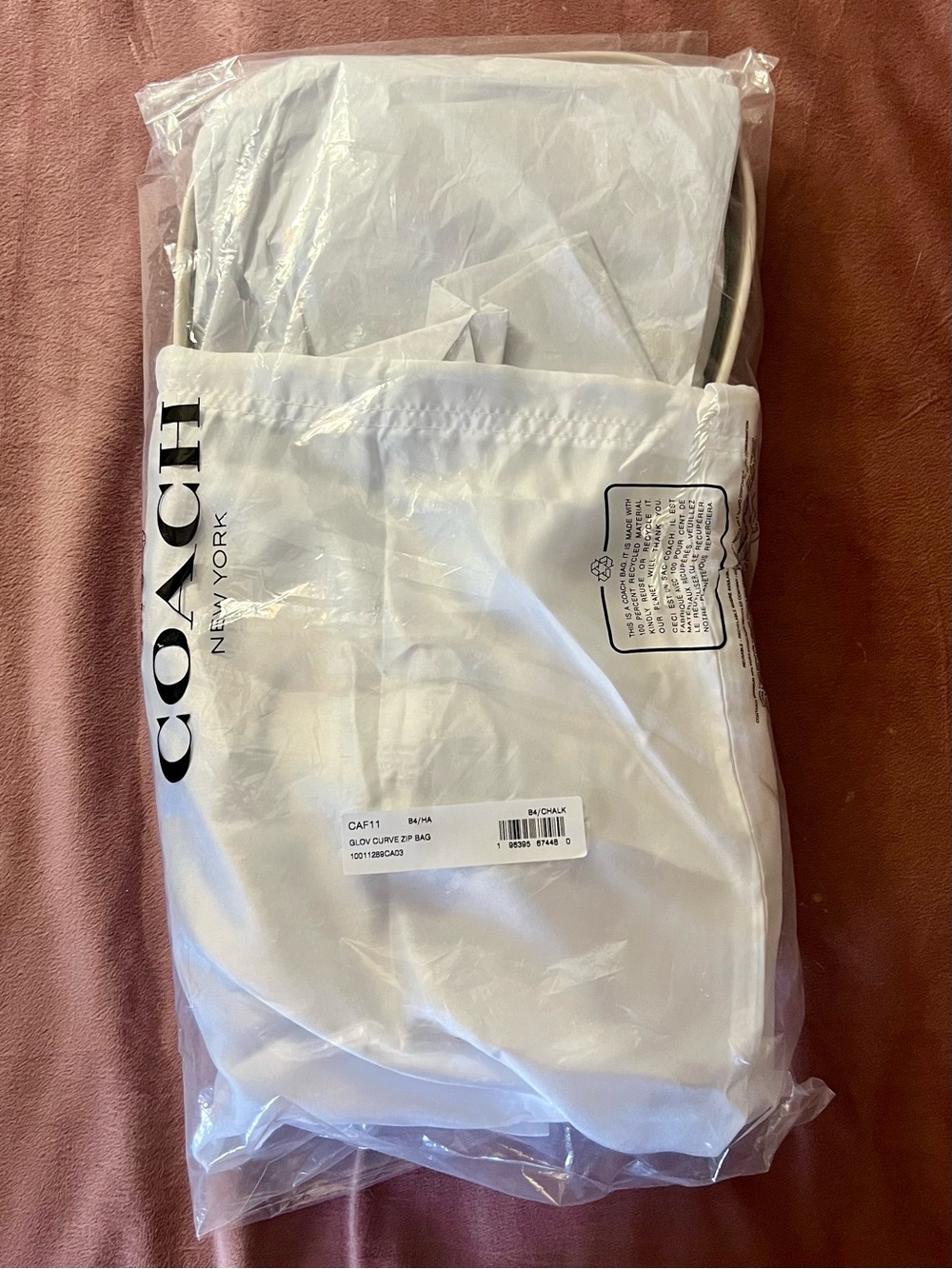 Coach Curve Zip in chalk - Picture 9 of 11